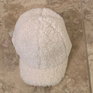 H & M Cozy White Sherpa Cap Teddy Bear hat plush soft cozy girls